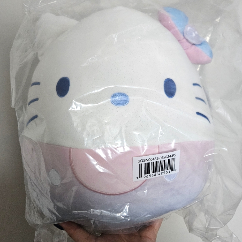 NWT Hello Kitty Spakle Gradient 50th Anniversary 12" Squishmallow pink & blue